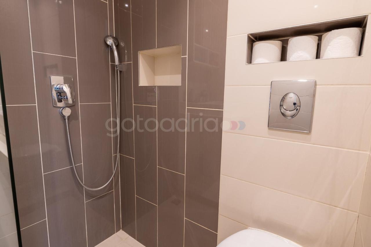 Modern Duplex Studio Tommy マカルスカ エクステリア 写真